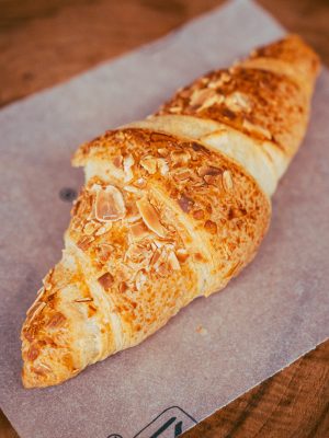 10695.jpg Croissant Almond 90G
