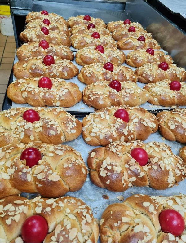 Tsoureki Large With Egg